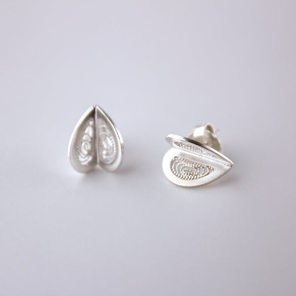Heart Fold Filigree Earrings